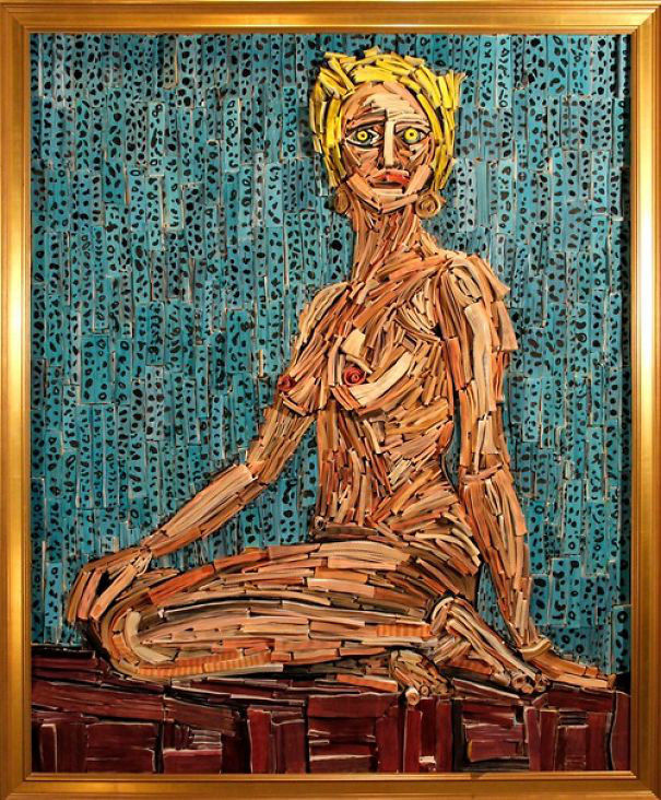 變廢為寶：舊書報(bào)變成藝術(shù)雕塑(圖2)