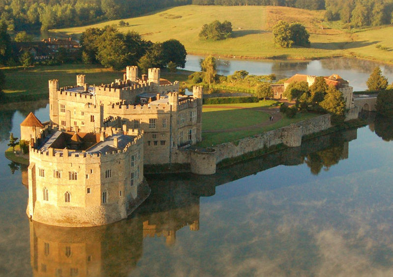 25個(gè)世界上最迷人的城堡--置頂表情