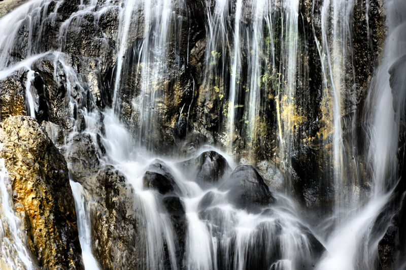 22個(gè)中國最美最酷瀑布，你去過哪一個(gè)--置頂表情